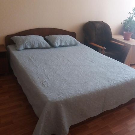 Togliatti Apartment On Lenina 76 מראה חיצוני תמונה