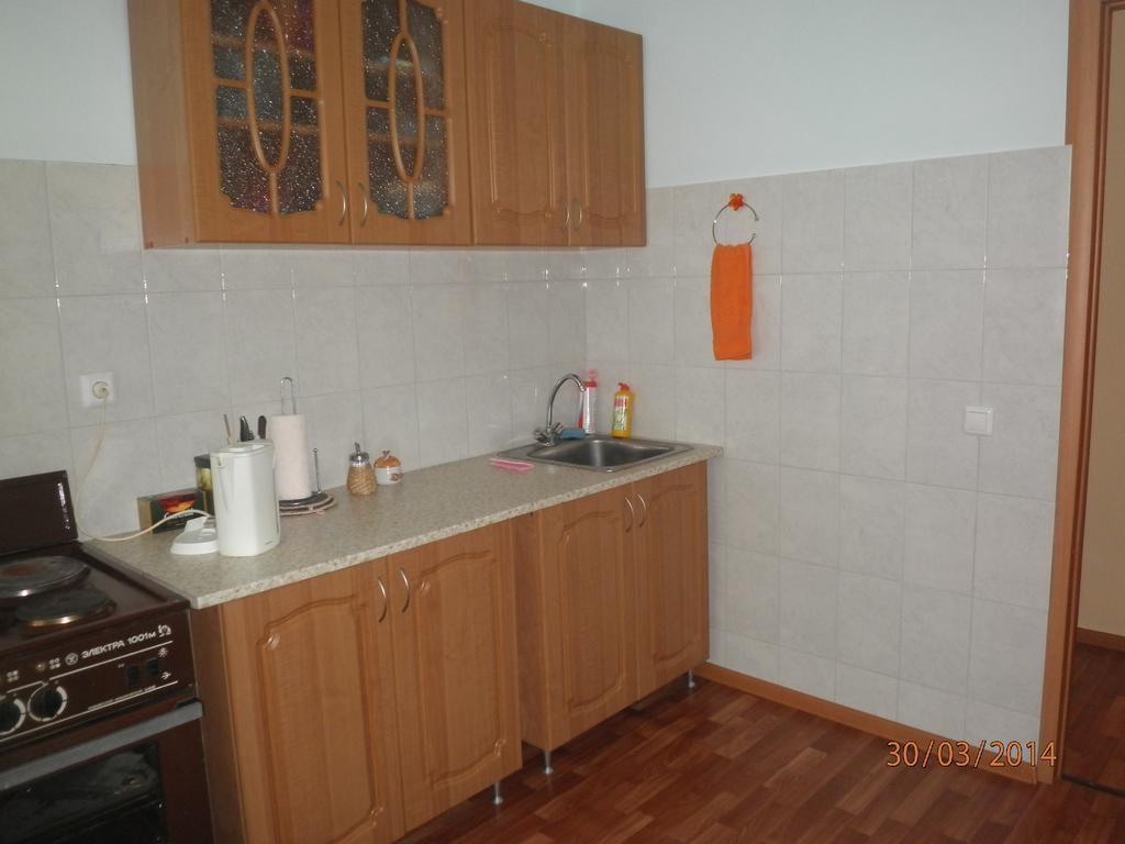 Togliatti Apartment On Lenina 76 מראה חיצוני תמונה